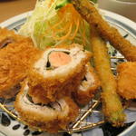 桜香るミルフィーユかつ定食(とんかつ浜勝)