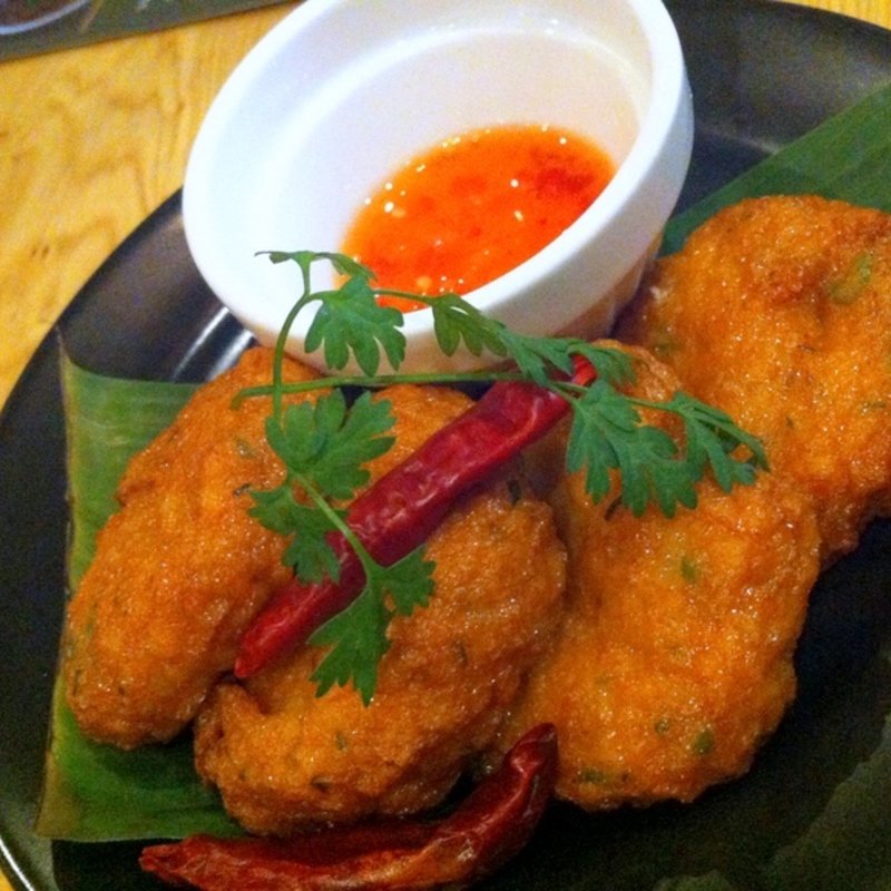 タイ風さつま揚げ(マンゴツリーカフェ新宿)