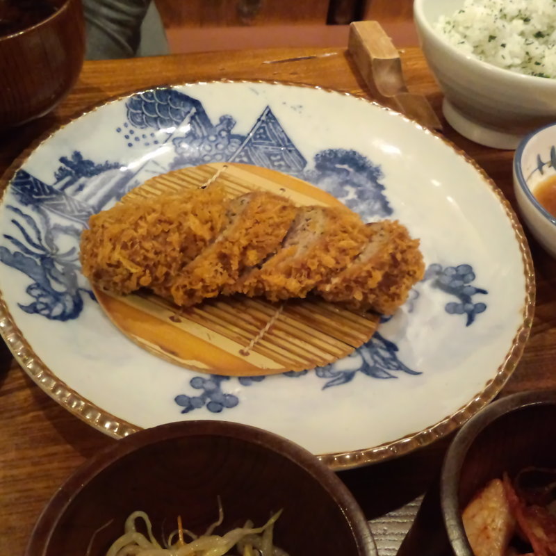 国産銘柄豚てごねかつ定食(かつ吉 水道橋店)