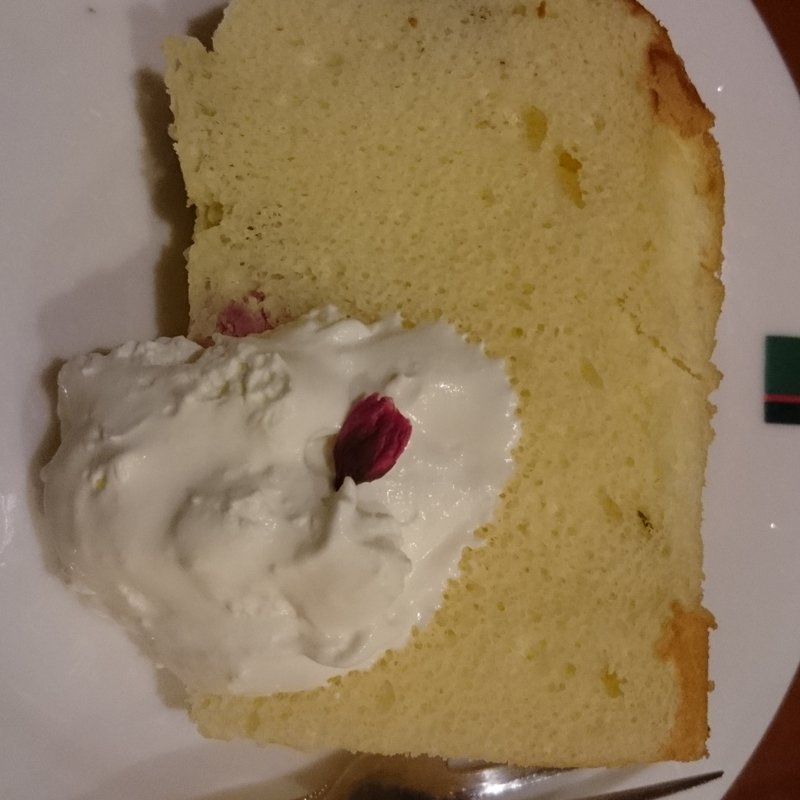 桜シフォン(ミカド珈琲 日本橋本店)