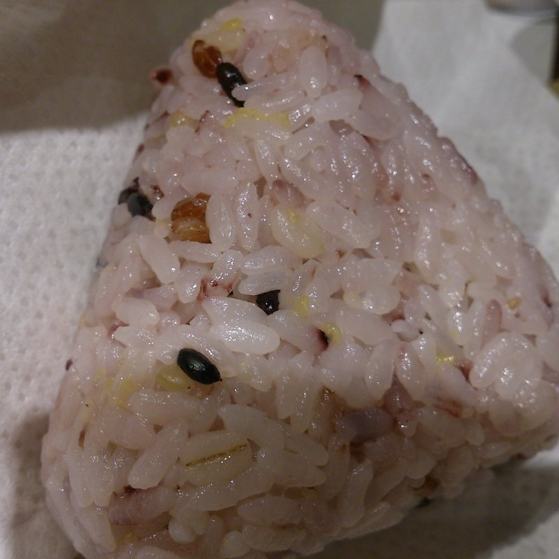 十穀米おにぎり(茅乃舎 東京ミッドタウン店)