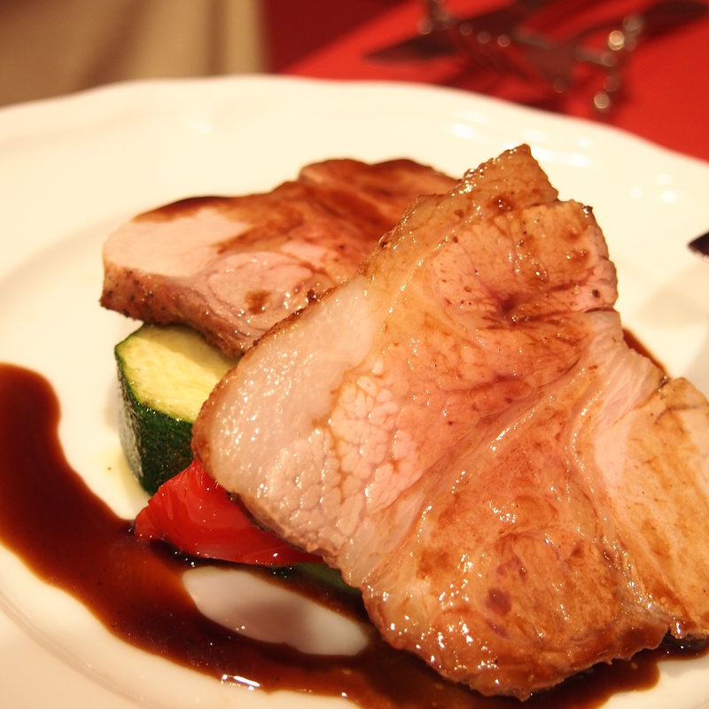 美明豚ロース肉のロティ(パリ4区 （Paris 4me）)