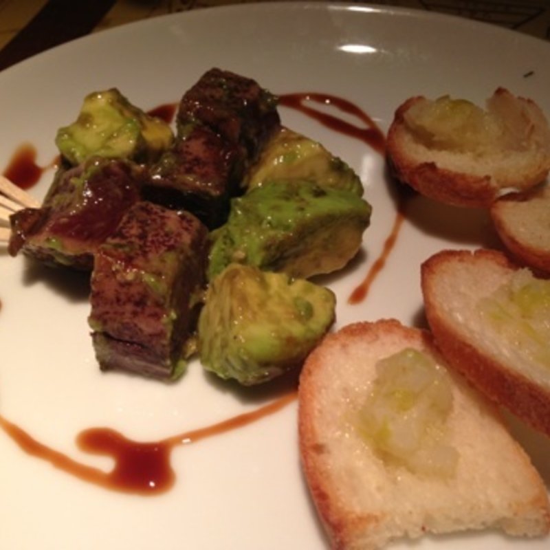 マグロとアボガド(スペインバル ヴィータ)