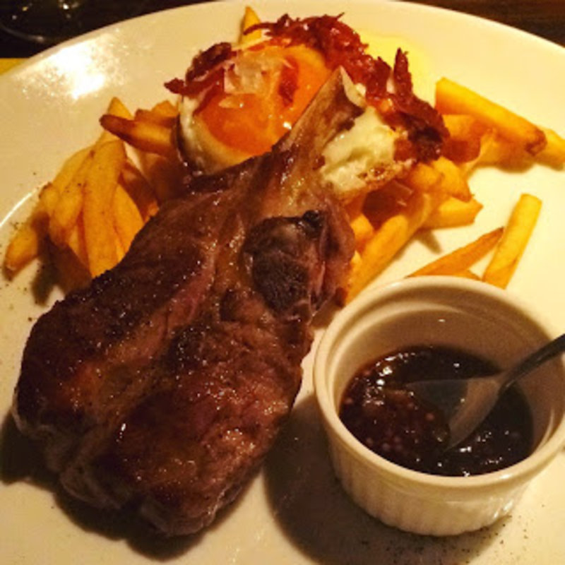 羊肉＆マッシュポテト＆フライドポテト　(スペインバル ヴィータ)