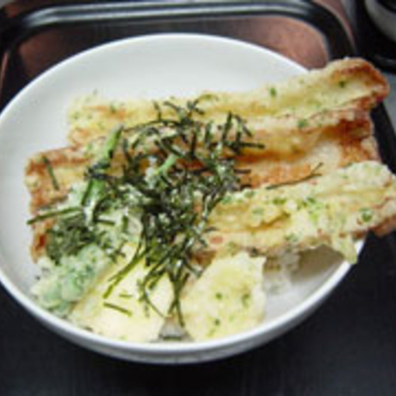 ちくわとカマンベールチーズのてんぷら丼(和カフェ　yusoshi)