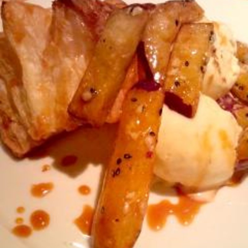 大学芋パイとバニラアイス　(和カフェ　yusoshi)