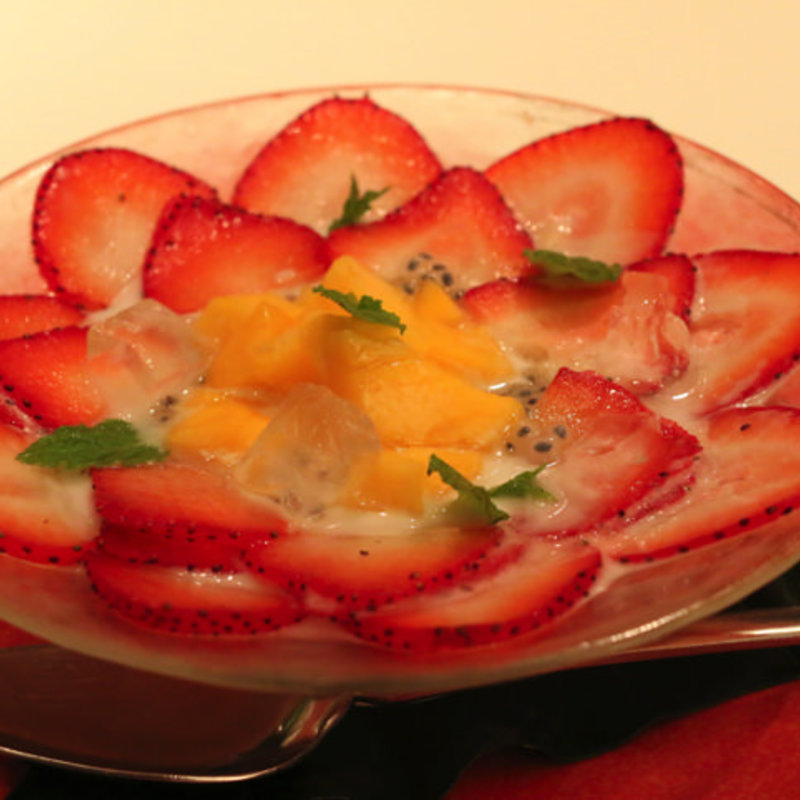 苺と完熟パパイヤのチェー(ヴェトナムアリス新宿店)