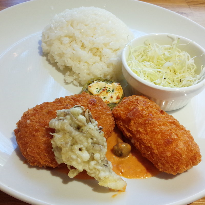 かにクリームコロッケと肉じゃがコロッケ 盛り合わせ(日替わりプレートランチ)(ジャックポット 狛江 )