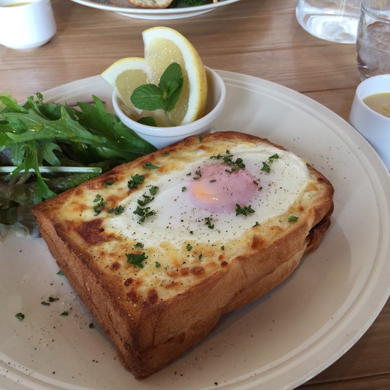 自由が丘のクロックマダム(ONIJUS COFFEE VILLAGE)