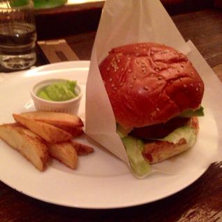 アボガドバーガー(ウサギ)