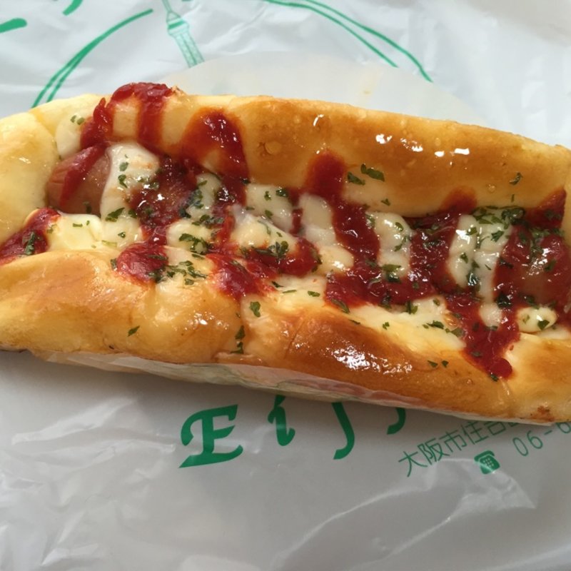 カマンベールウインナー(エッフェルベーカリー )