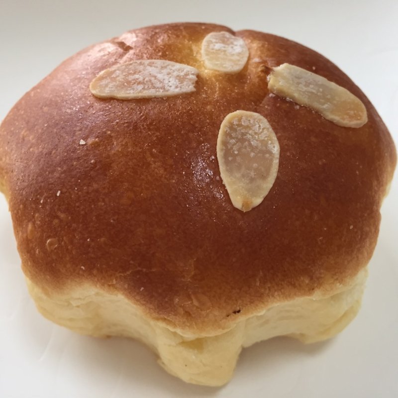 自家製クリームパン(Prier（プリエ）)