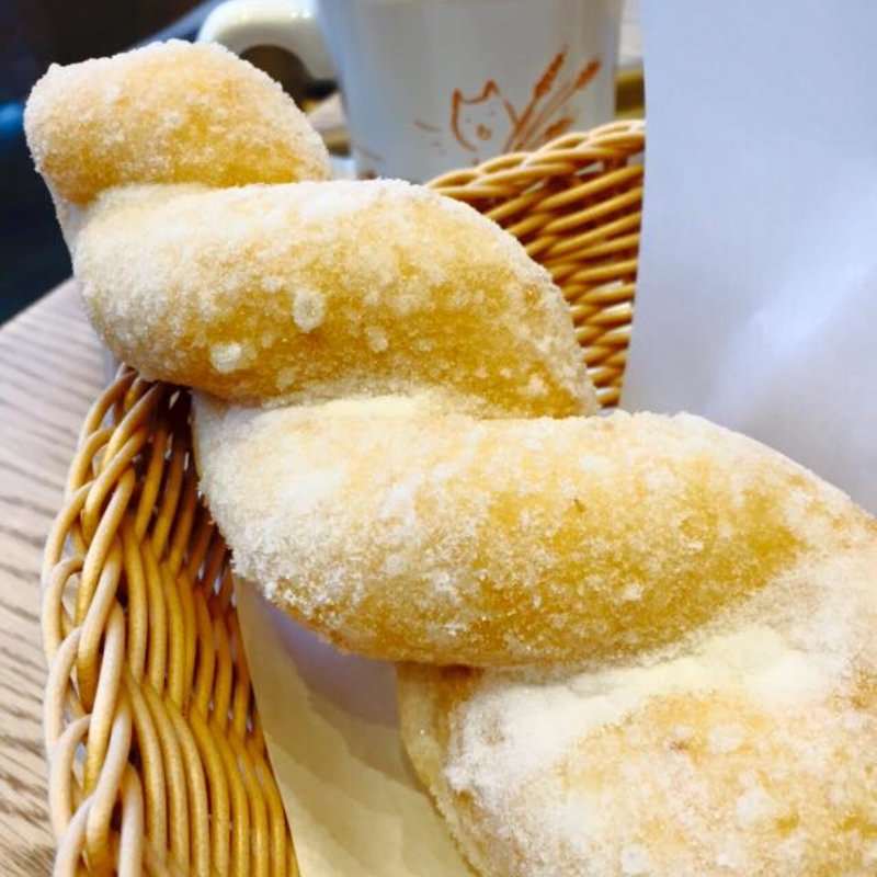 玄米入りシュガーツイストドーナッツ(ベッカライ徳多朗 Yotsubako )