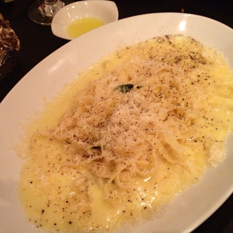 たっぷりパルミジャーノのバターソース(ダニエルズ)