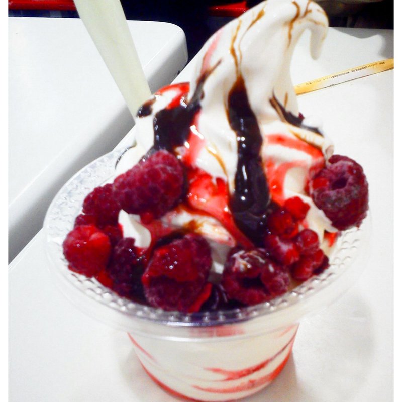 ラズベリーチョコレートサンデー(コストコ フードコート 入間倉庫 )