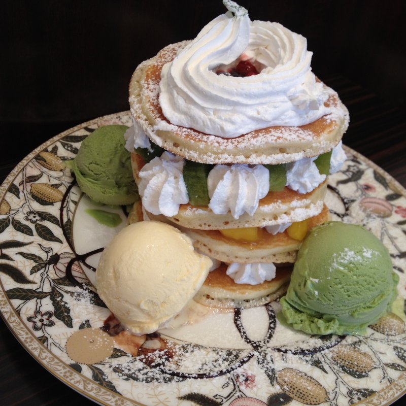 2PIECE Specialフルーツパンケーキ(2 PIECE CAFE British キュービックプラザ新横浜店)