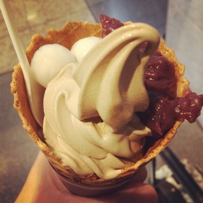 ほうじ茶ソフトクリーム(中村藤吉京都駅店)