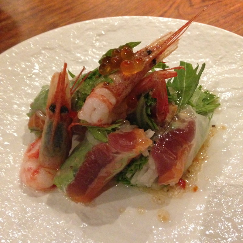 甘エビ×中落ちマグロ×サーモンのにぎわい生春巻き(飯家おかん ひま和り （ヒマワリ）)