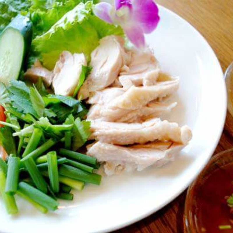 蒸し鶏のエスニック(スナンカフェ （Sunan Cafe）)