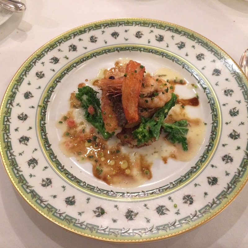 お魚のポワレと長いものガレット(ラベイユ)