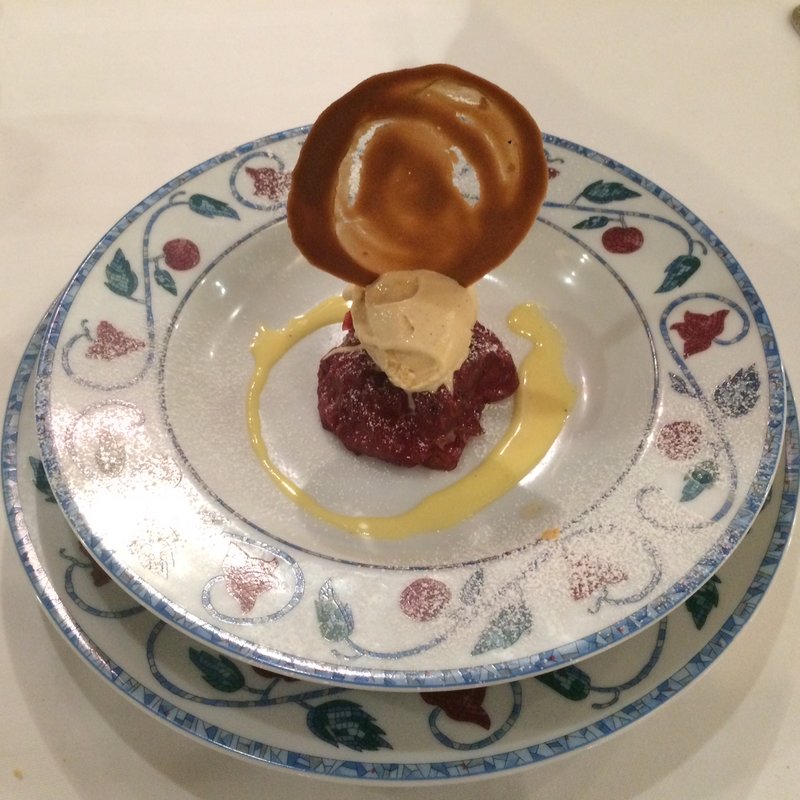 紅玉の焼きりんごとシナモンのアイスクリーム(ラベイユ)