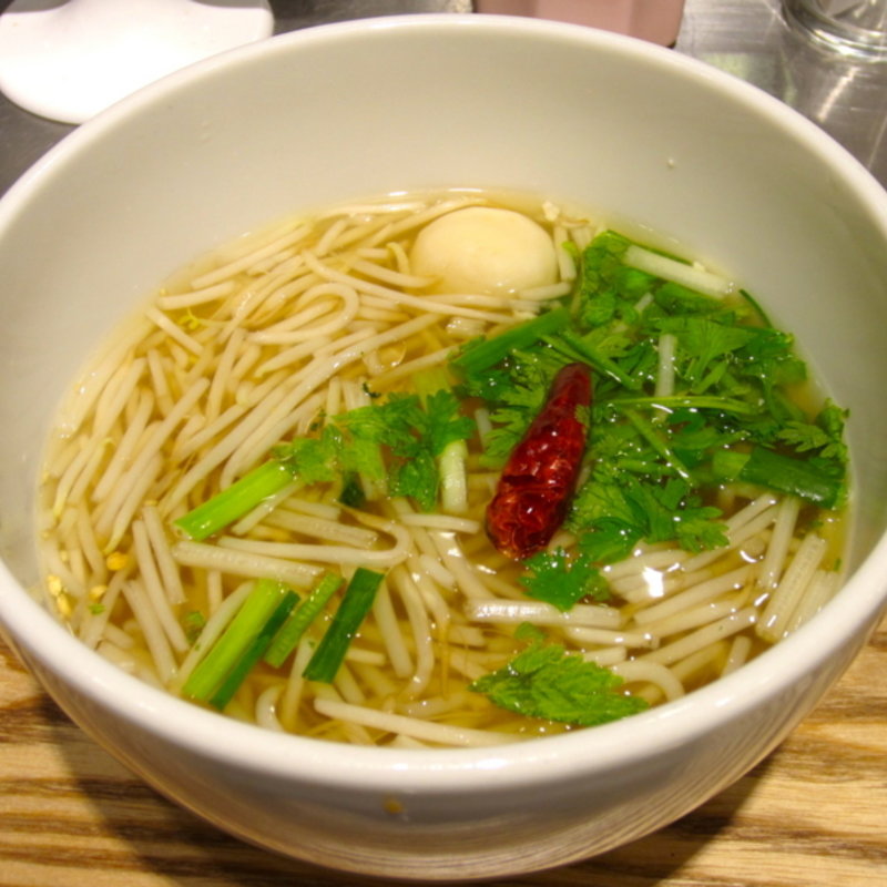 チキンヌードル(マンゴツリーキッチン グランスタ )