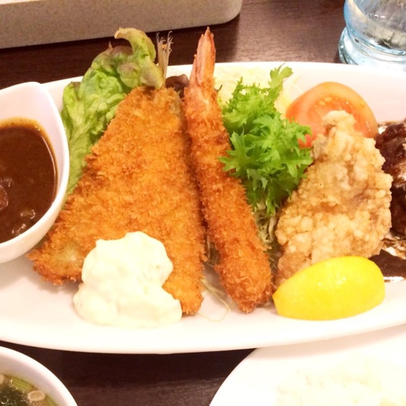 ホリデーランチ(レストラン 山猫軒 （レストラン・ヤマネコケン）)