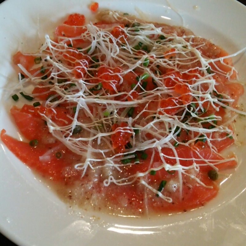 サーモンのカルパッチョ(グルービー・赤塚店)