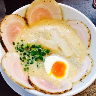 豚CHIKIしょうゆチャーシューメン(ラーメン家 みつ葉)