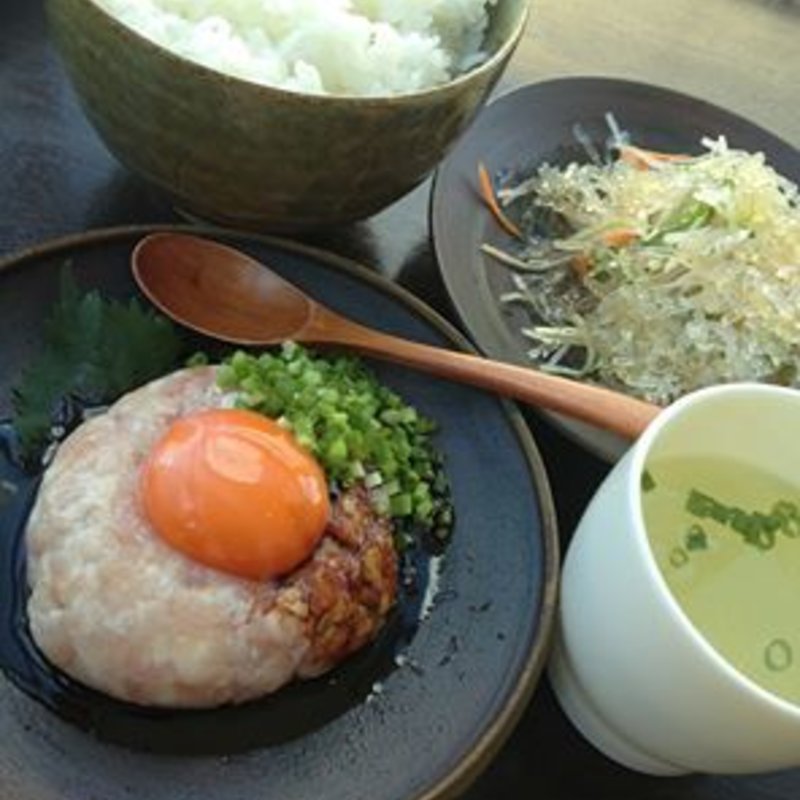 名古屋コーチンのユッケ定食(ばぁーどはうす○勝)