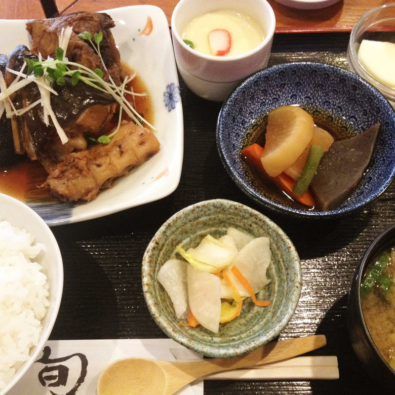 煮魚定食（さばのあら煮）(旬菜なんてん )