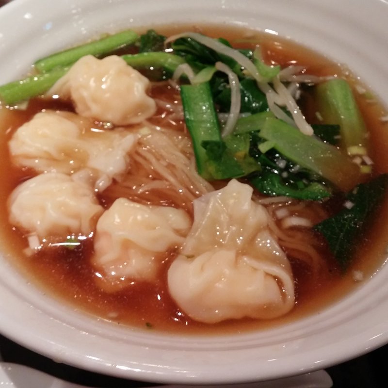 小龍包と麺のセット(横浜中華街 招福門 渋谷ヒカリエ店)