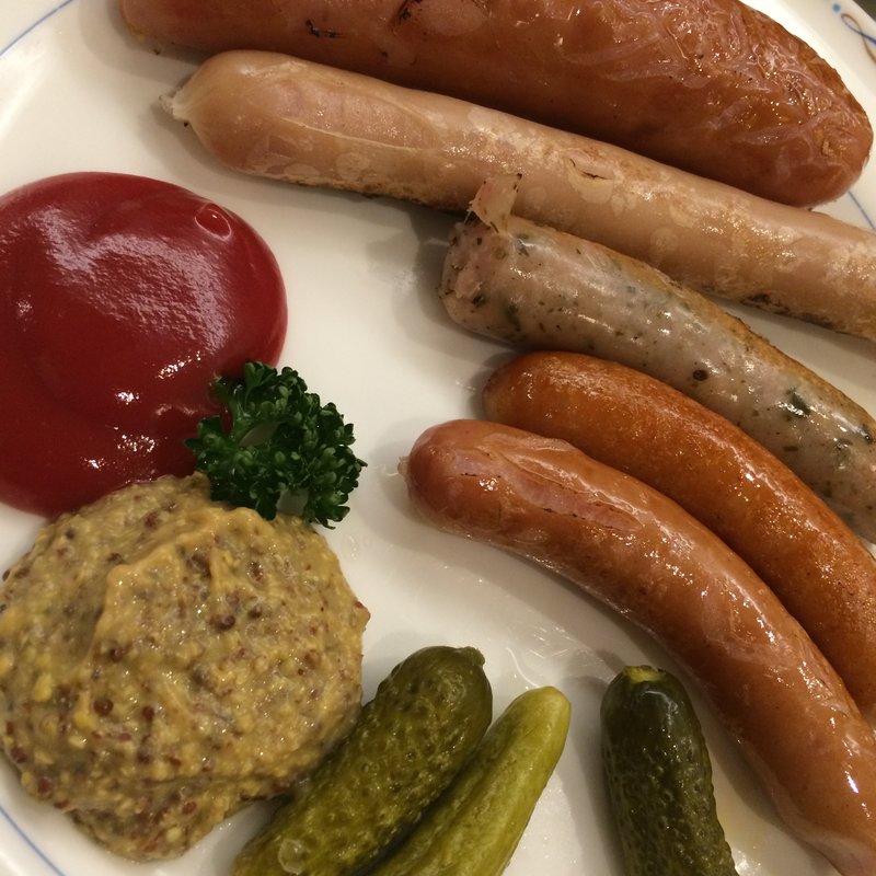 ソーセージ・フランク5種盛り合わせ(長濱浪漫ビール （長浜浪漫ビール ナガハマロマンビール）)