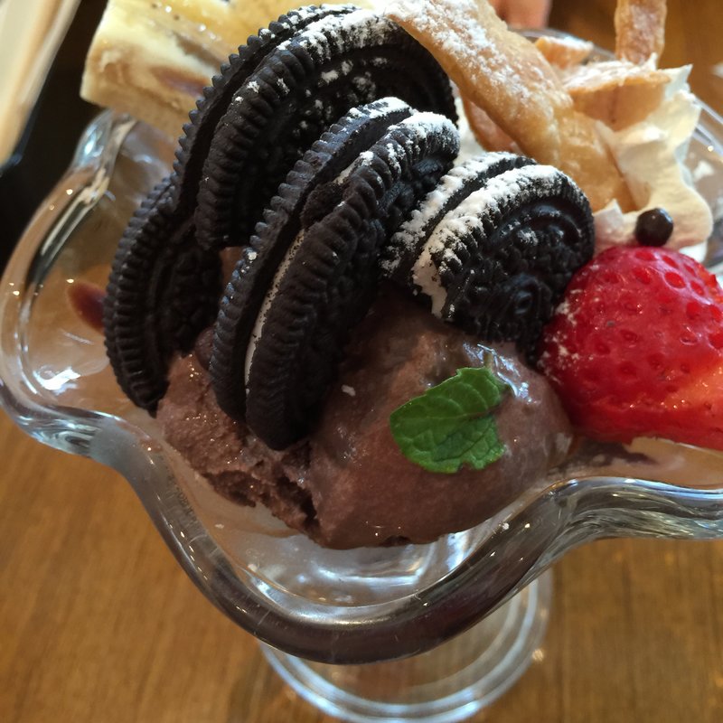 ムーチョパフェ チョコバナナ シュガー トルトル(WIRED CAFE 梅田 NU chayamachi店)