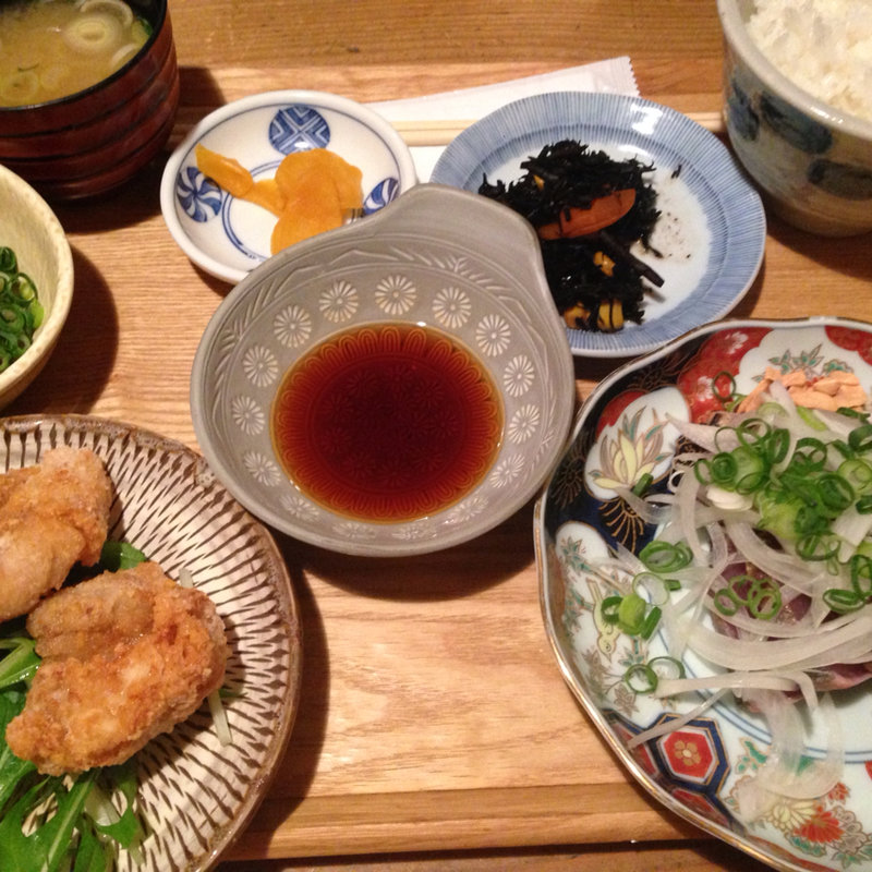 鰹のたたきと鳥のから揚げ(葱や平吉 自由が丘店 （ねぎやへいきち）)