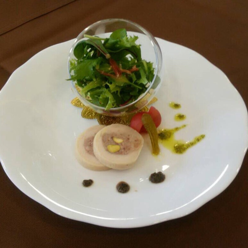 テリーヌとサラダ(オー・ボン・アネックス （Au Bon Annex 【旧店名：オー・ボン・ヴィヴェール】 ）)