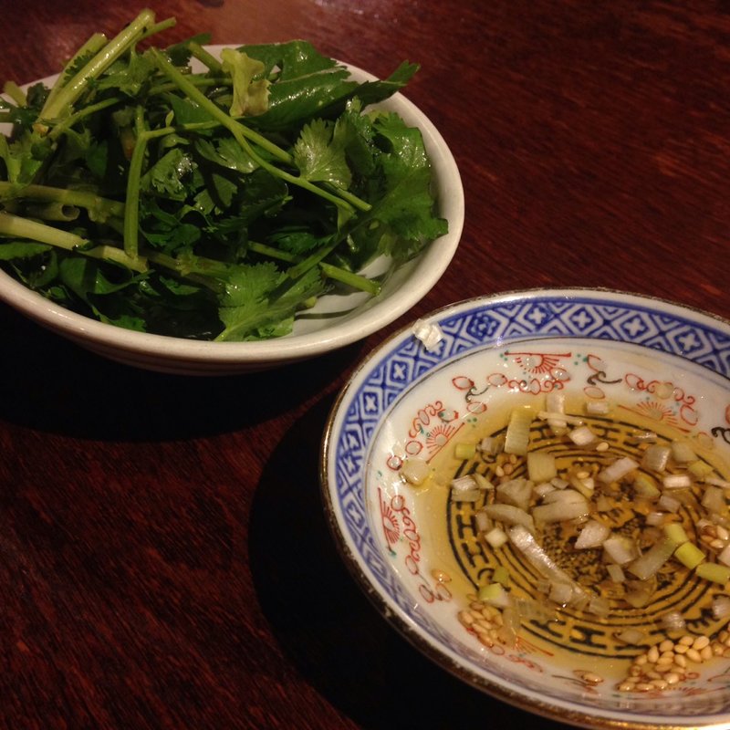 パクチーナンプラーソースで(黒龍天神樓 （コクリュウテンジンロウ）)