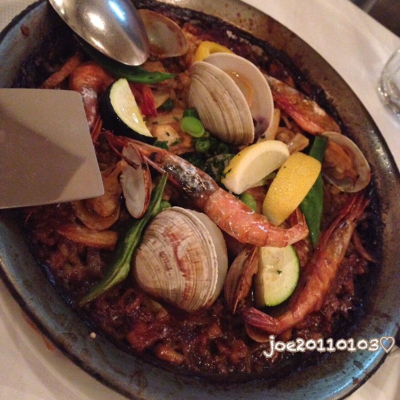 漁師風魚介のパエリア(バニュルス)