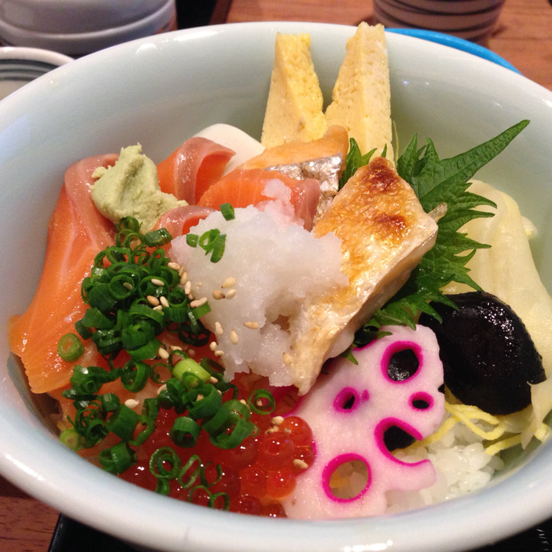 ちらし丼(寿司高瀬)