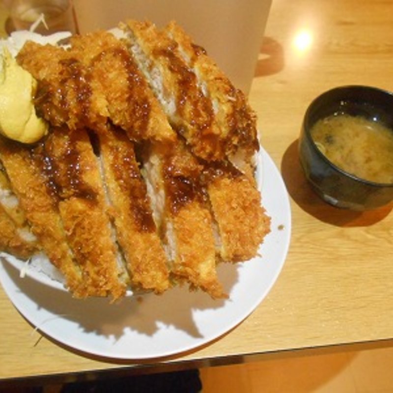 ソースかつ丼大盛り(一間酒場　1丁目1番地 神田駅東口店 )