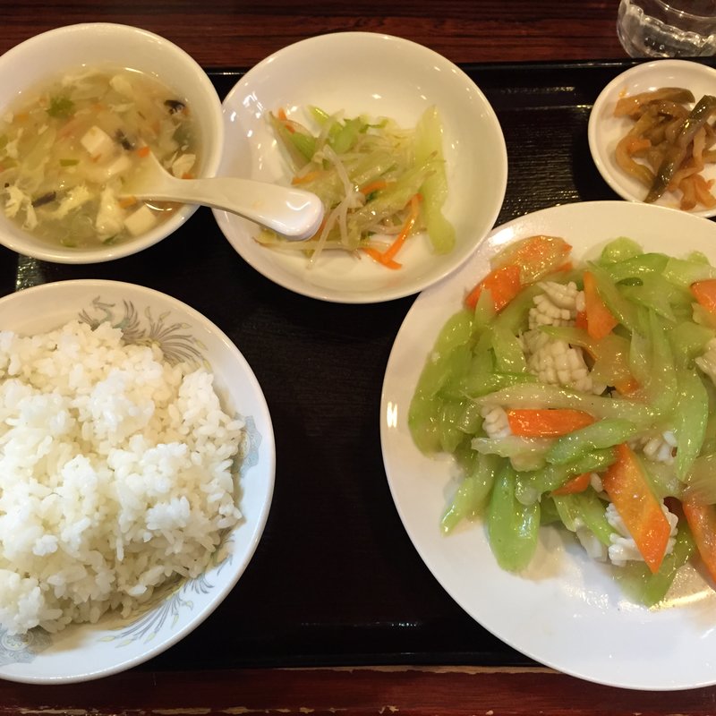 イカとセロリの炒め定食(独一処餃子 葛西本店)