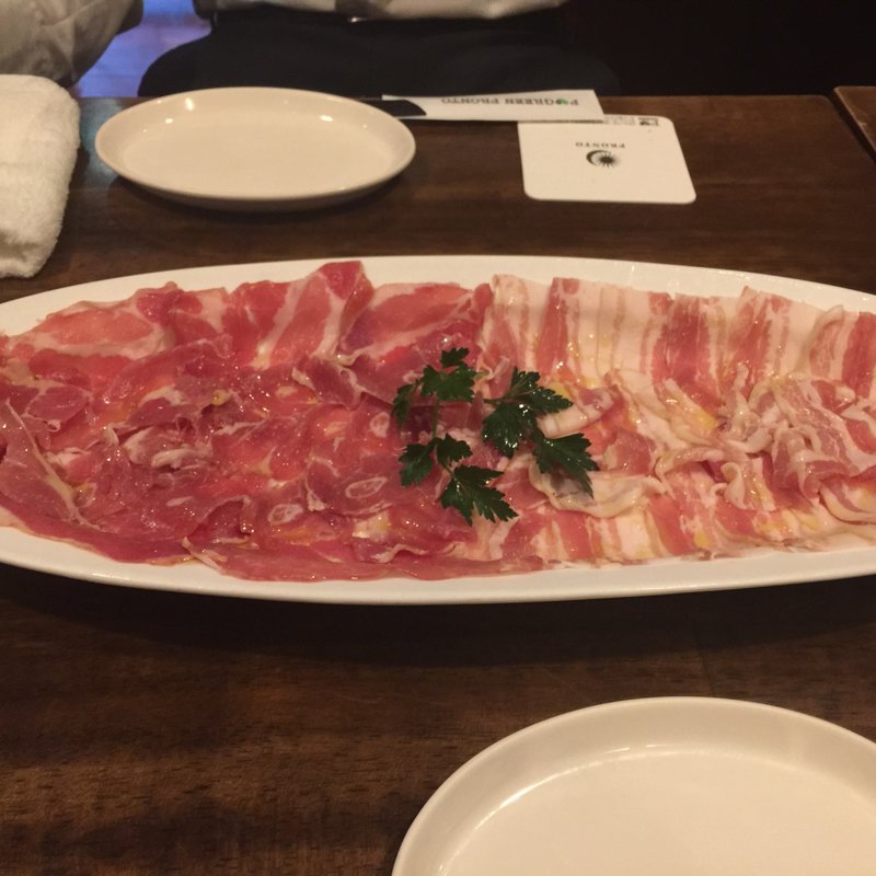 パルマ産ホエー豚の生ハム切り落としとパンチェッタ(PRONTO (プロント) 平野町店)