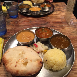 三色カレー(グルガオン)