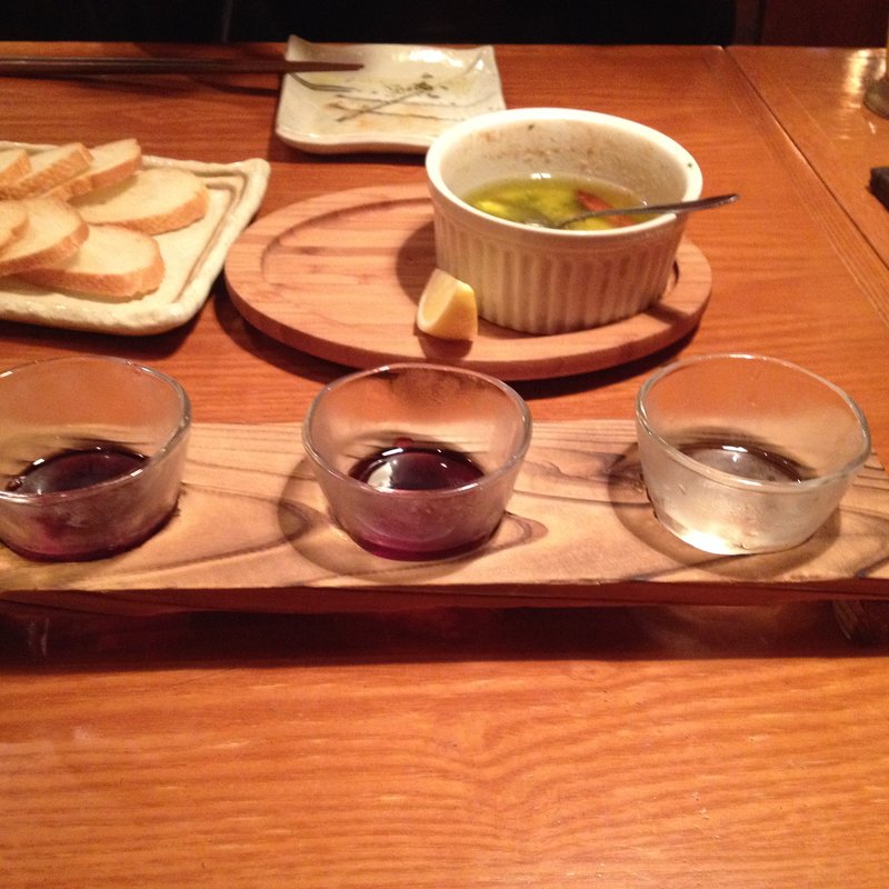 ワイン飲み比べ(itAPAn)