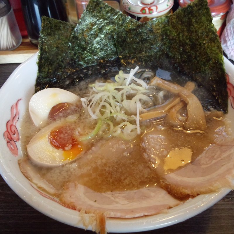 背脂しょうゆ・特製らーめん（こってり・細めん）(福たけ 桜木本店)