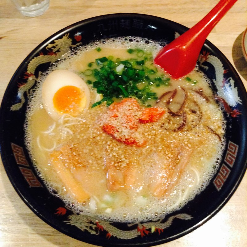 銀水ラーメン辛子明太子入 (豚骨ラーメン 銀水)