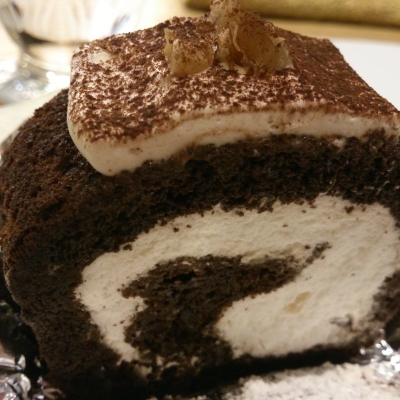 ココアロールケーキ(炭火焙煎珈琲凛イーストプラス)