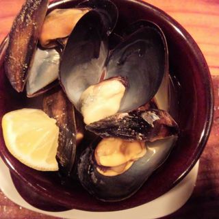 ムール貝の黒胡椒蒸し(ピタッティ （Pitatti）)