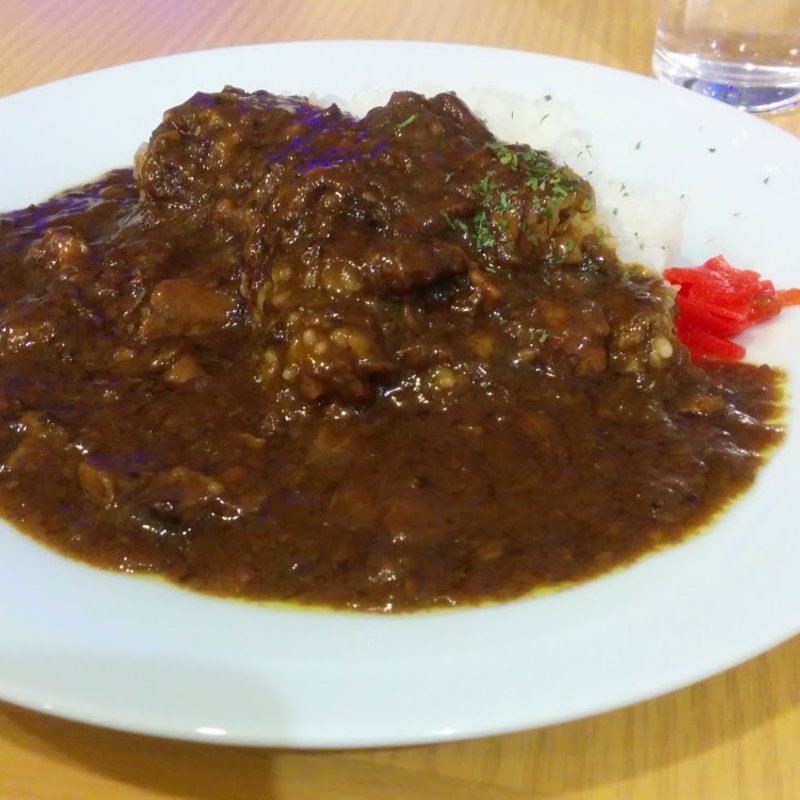 牛すじ煮込みカレー(さくらんぼ)