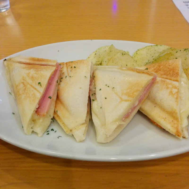 ホットサンド ハム＆チーズ(さくらんぼ)